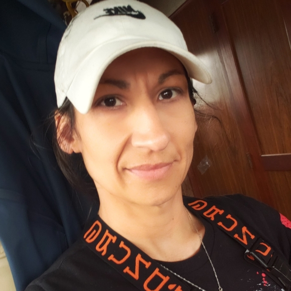 Meet your Posher, Lucinda - Picture 3 of 16